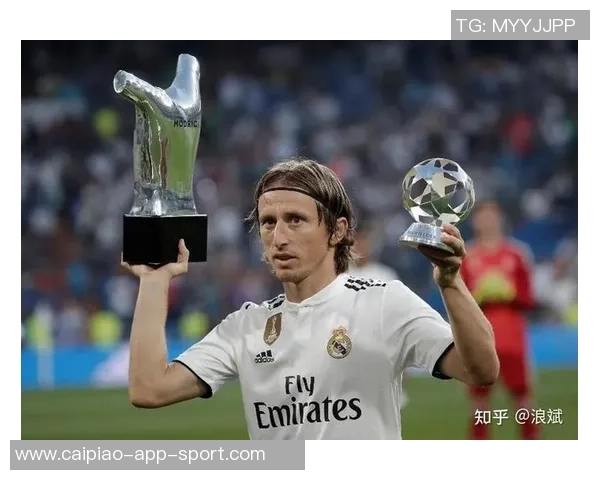 本赛季欧冠年长球员榜单揭晓帕斯维尔领衔诺伊尔莱万紧随其后