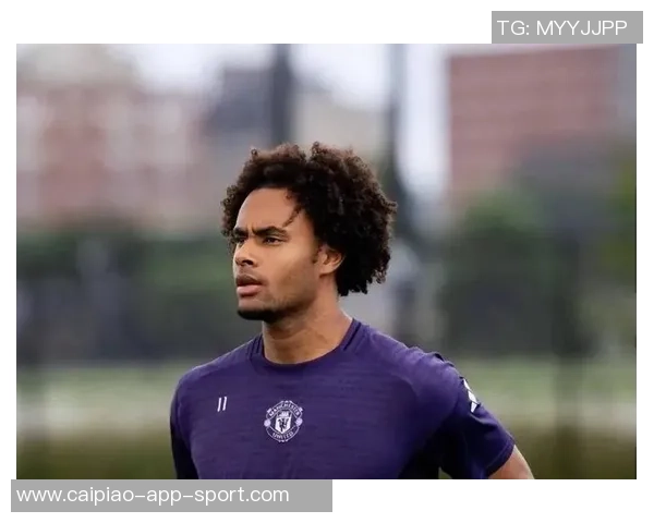 齐尔克泽考虑冬窗离队曼联不愿意放人引发关注 齐尔克泽考虑冬窗离队曼联不愿意放人引发关注